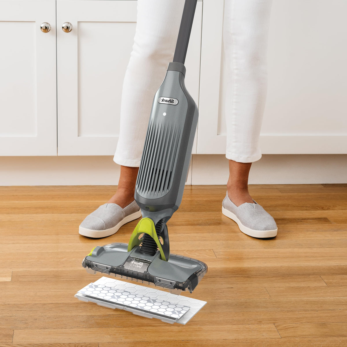 Cordless Vacuum & Spray Mop W5183